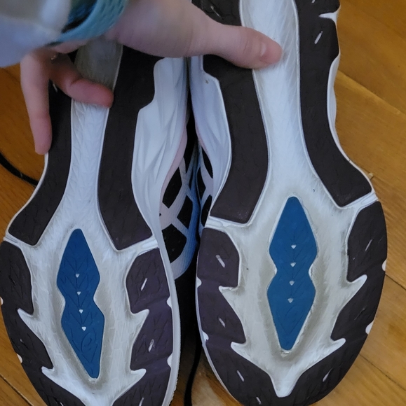 Asics novablast 2 sz 9 - Picture 5 of 6